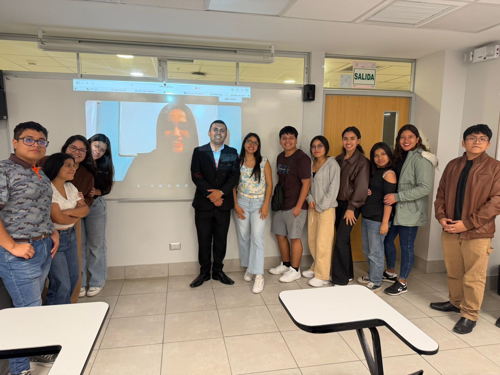 UPE fortalece la internacionalización académica mediante Clase Espejo Internacional